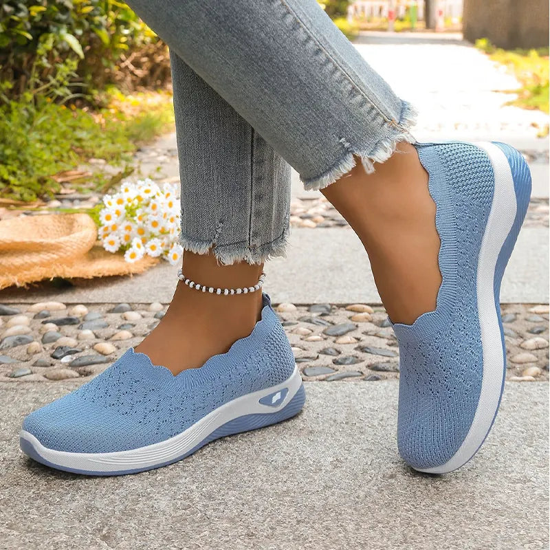 GINA | LIGHTWEIGHT &amp; COMFORTABLE WALKING SNEAKERS