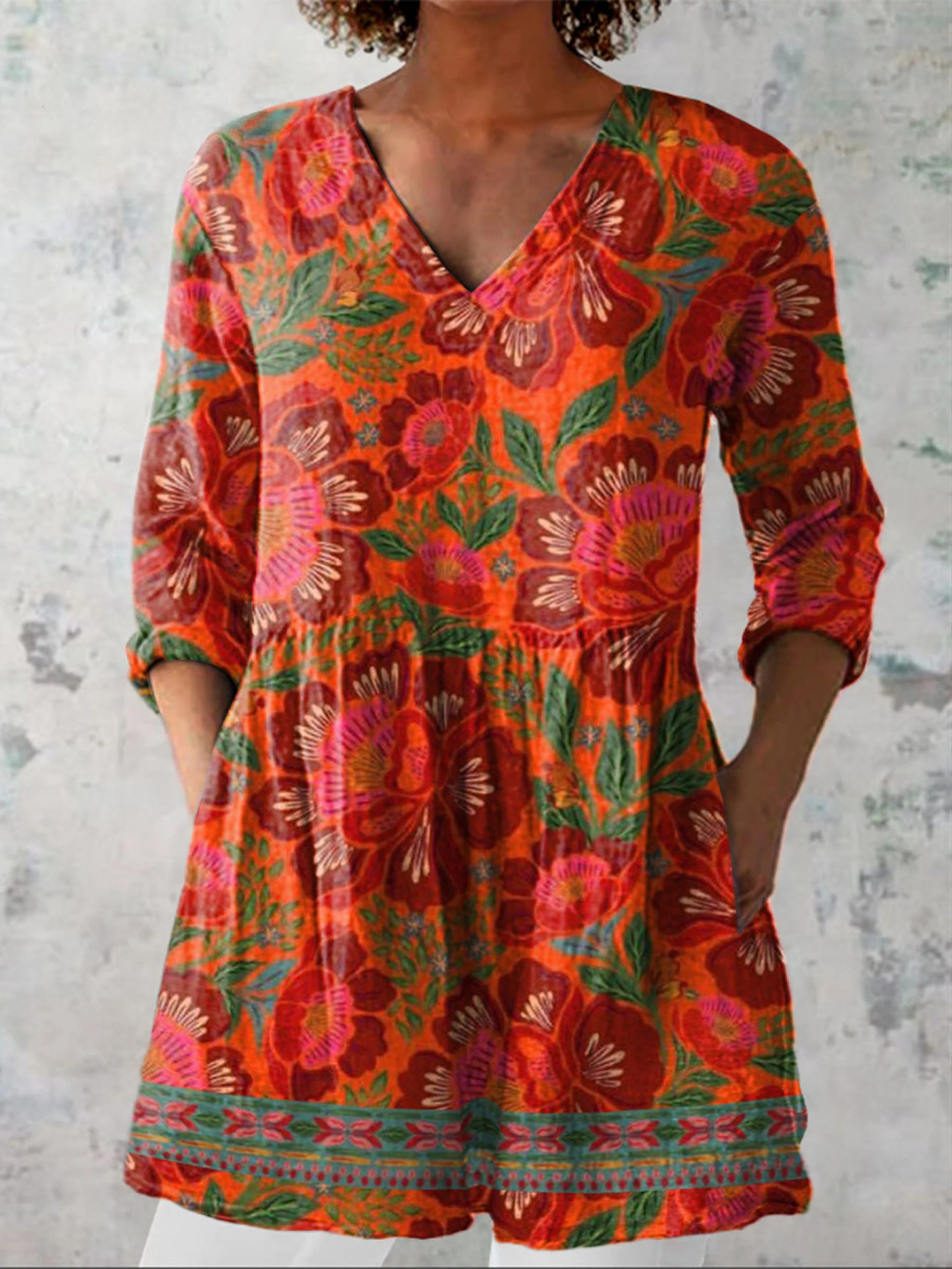 MARION | ELEGANT TUNIC WITH V-NECK