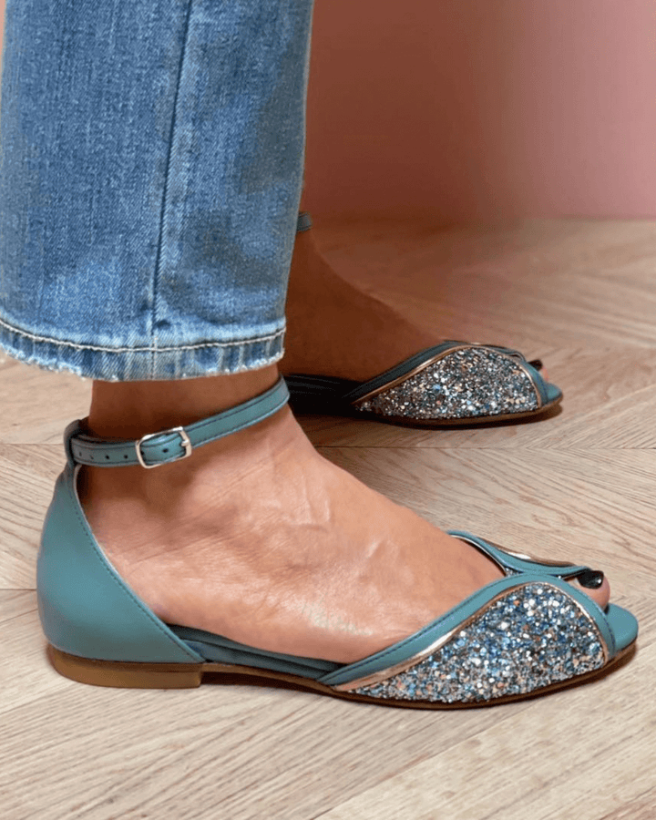 BIANCA | GLOSSY FLAT SANDALS