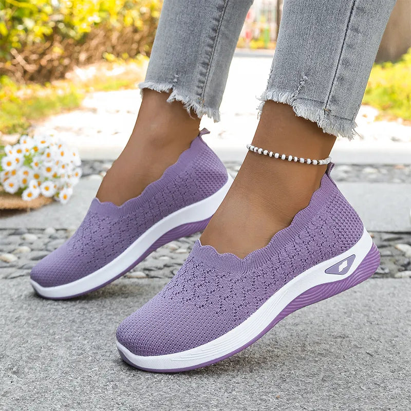 GINA | LIGHTWEIGHT &amp; COMFORTABLE WALKING SNEAKERS