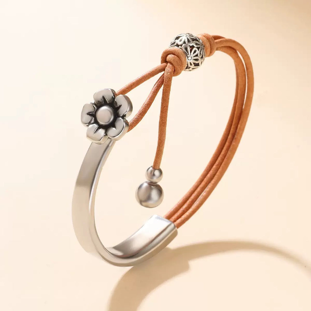 FLORENCE | DAISY CHARM FAUX LEATHER CUFF BRACELET