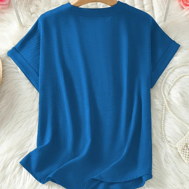 DANIELA | LIGHTWEIGHT TOP WITH V-NECK